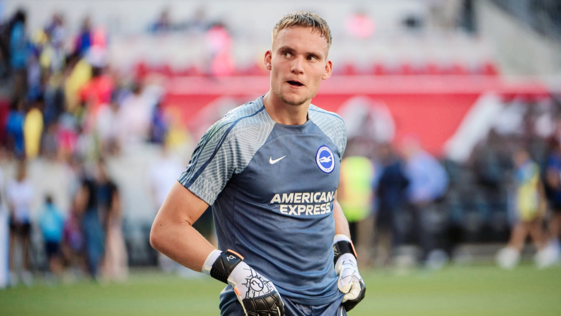 世界杯预选赛包含布莱顿转会期豪取连胜，志在欧冠名次提升，信心回归，训练强度明显提升的词条