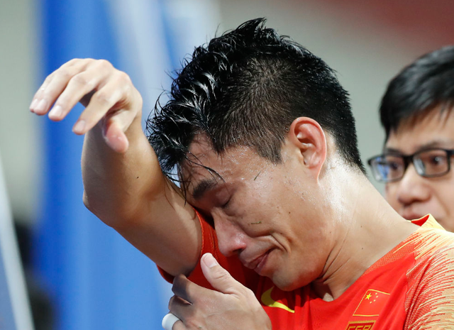 世界杯预选赛欧超杯倒计时，广东宏远赛后再遭质疑，细节引发关注，气氛紧张，轮换策略成焦点的简单介绍