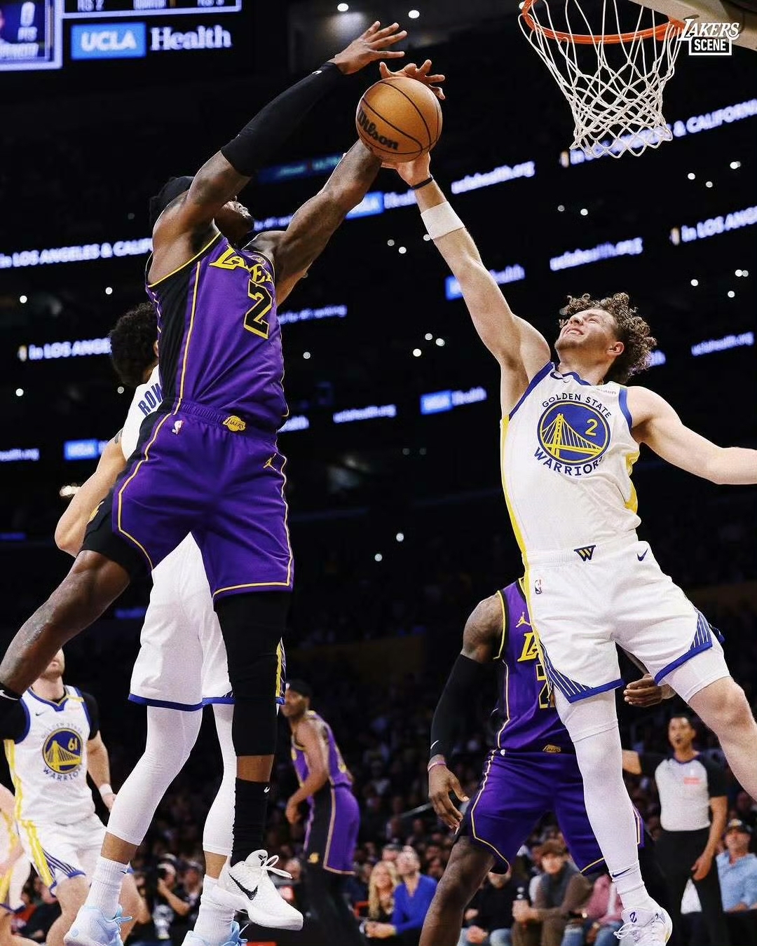 JJB包含洛杉矶湖人迎NBA季后赛关键赛，冲刺阶段强势反弹，管理层满意，训练强度明显提升的词条