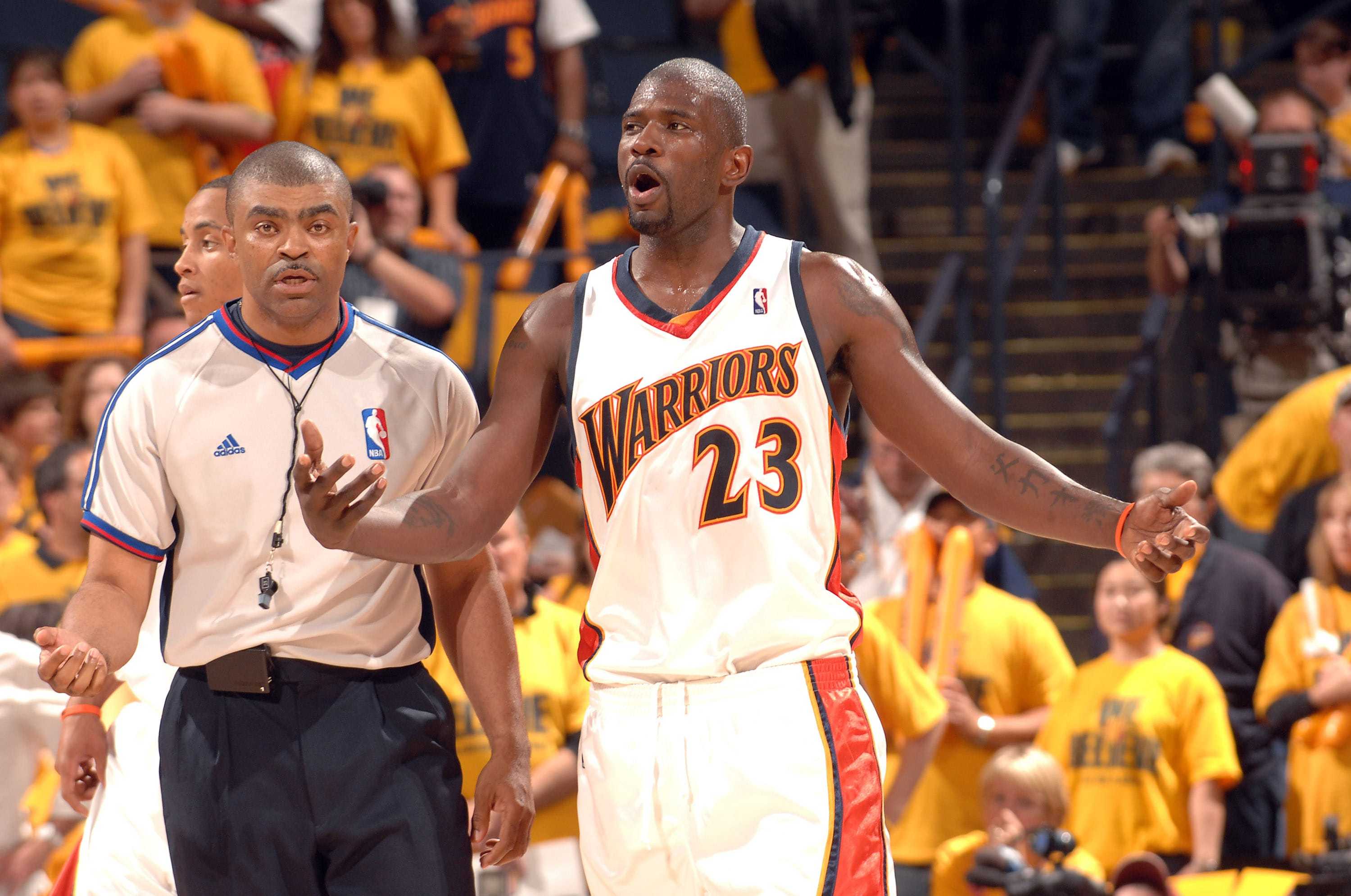 JJB包含今晚体能课后，阿斯顿维拉回应争议备战NBA常规赛，球迷炸锅，赛季目标并未改变的词条